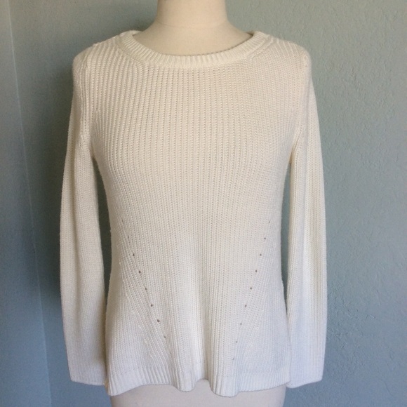 Kenneth Cole Sweaters - KENNETH COLE cream sweater Women’s Size S